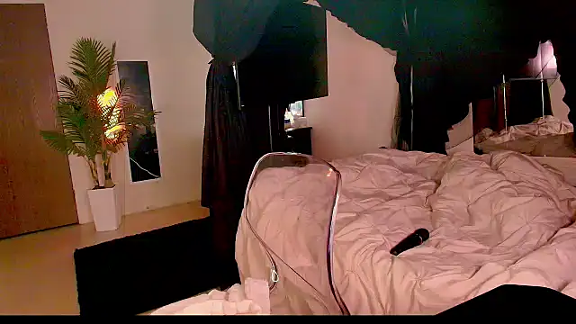 Aubreyessex online show from 11-09-25, 04:44