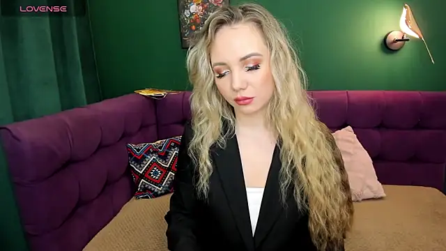 Snapshot of EvaMoran chatting on 09-22-25, 01:55 EvaMoran online show from 09-22-25, 01:55