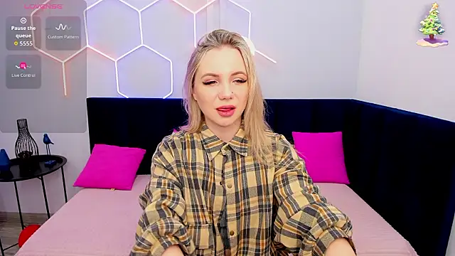 EvaMoran online show from 02-25-26, 01:39