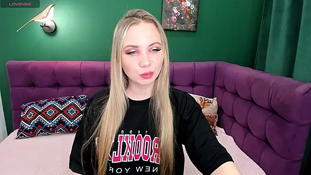 Snapshot of EvaMoran chatting on 05-06-26, 01:53 EvaMoran online show from 05-06-26, 01:53