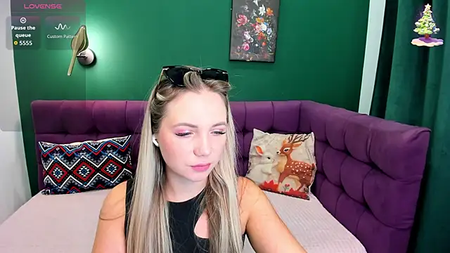 EvaMoran online show from 07-12-26, 01:50