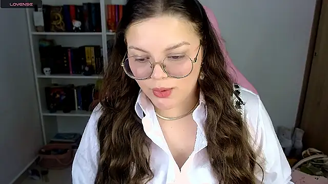 Gabiwaifu online show from 10-17-25, 02:48
