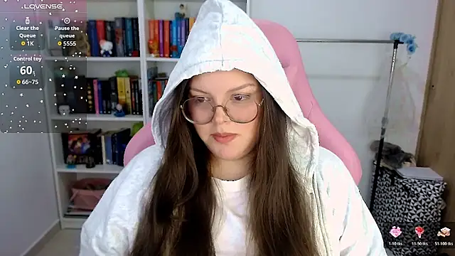 Gabiwaifu online show from 10-24-25, 11:37