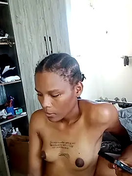 kelsie421 online show from 03-11-25, 09:24