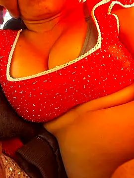 Snapshot of Priya_Bong chatting on 01-06-25, 08:03 Priya Bong online show from 01-06-25, 08:03