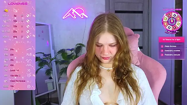 TrissMerigold9 online show from 02-22-26, 07:44