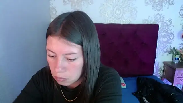 AnnaliOlsenX online show from 11-25-25, 02:23