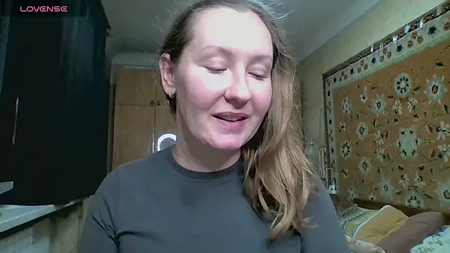 AnnaXLovers online show from 10-31-25, 12:57