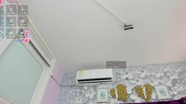 Danee 19  online show from 04-04-26, 11:50