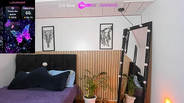Snapshot of LILA_ELLIOT chatting on 09-21-25, 01:11 LILA ELLIOT online show from 09-21-25, 01:11
