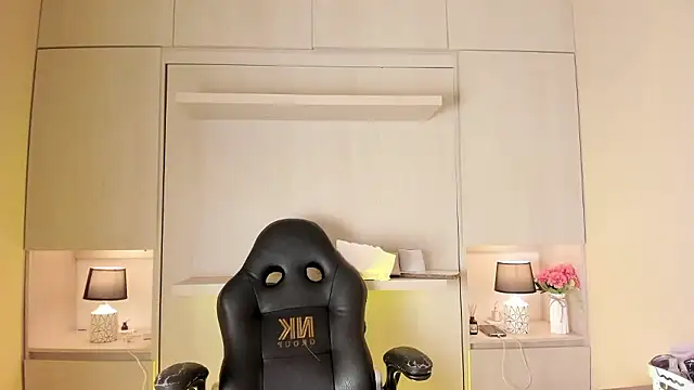 tamaraa smiith online show from 01-08-26, 07:42