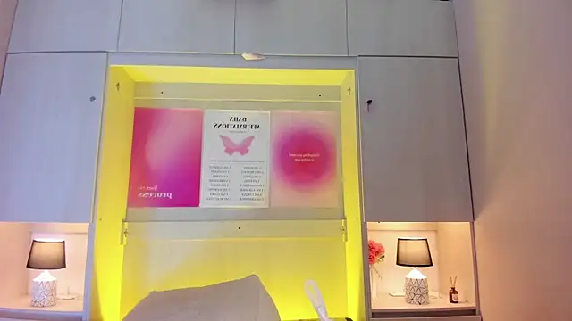 tamaraa smiith online show from 04-17-26, 07:38