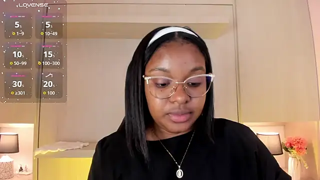 tamaraa smiith online show from 11-05-25, 07:39