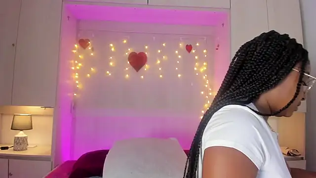 tamaraa smiith online show from 03-06-26, 07:42