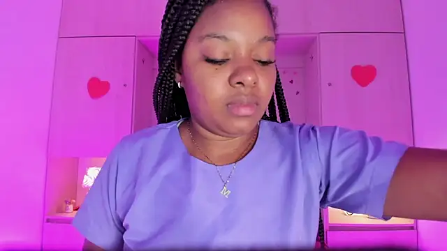 Snapshot of tamaraa_smiith chatting on 03-12-25, 11:32 tamaraa smiith online show from 03-12-25, 11:32