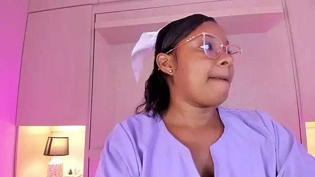 tamaraa smiith online show from 11-29-25, 07:47