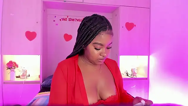 Snapshot of tamaraa_smiith chatting on 03-05-25, 06:01 tamaraa smiith online show from 03-05-25, 06:01