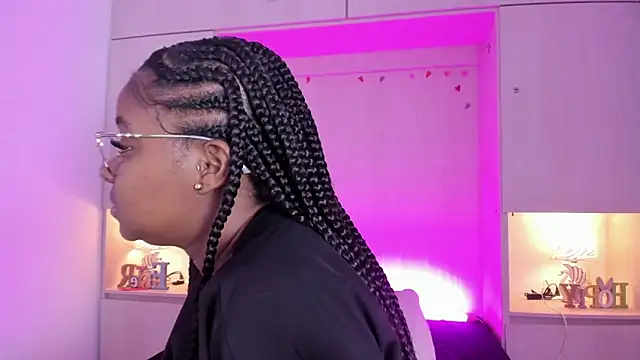 tamaraa smiith online show from 12-20-25, 07:50