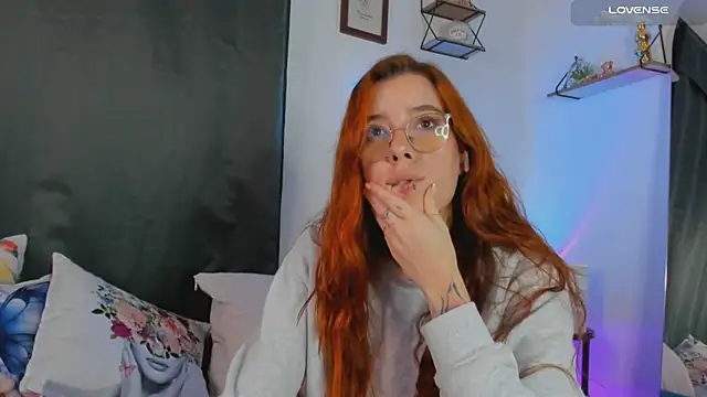 Snapshot of Manuela_monroe chatting on 09-27-25, 03:23 Manuela monroe online show from 09-27-25, 03:23