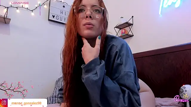 Snapshot of Manuela_monroe chatting on 02-21-26, 12:23 Manuela monroe online show from 02-21-26, 12:23