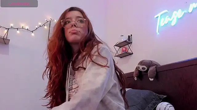 Snapshot of Manuela_monroe chatting on 02-08-26, 01:03 Manuela monroe online show from 02-08-26, 01:03