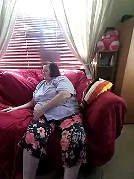 Snapshot of Bayou_Woman68 chatting on 04-12-26, 07:17 Bayou Woman68 online show from 04-12-26, 07:17