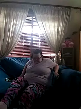 Snapshot of Bayou_Woman68 chatting on 04-28-26, 06:12 Bayou Woman68 online show from 04-28-26, 06:12