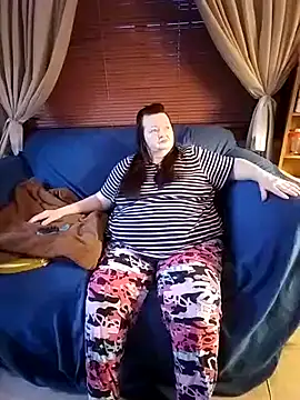 Snapshot of Bayou_Woman68 chatting on 02-20-26, 12:29 Bayou Woman68 online show from 02-20-26, 12:29