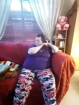 Bayou Woman68 online show from 11-30-25, 03:57