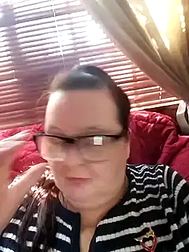 Snapshot of Bayou_Woman68 chatting on 09-19-25, 06:12 Bayou Woman68 online show from 09-19-25, 06:12