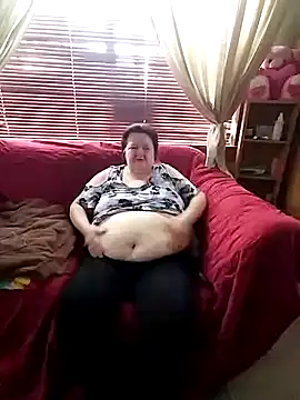 Snapshot of Bayou_Woman68 chatting on 03-10-26, 04:11 Bayou Woman68 online show from 03-10-26, 04:11