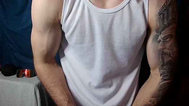 Snapshot of Kenner_fox77 chatting on 12-24-24, 02:54 Kenner fox77 online show from 12-24-24, 02:54