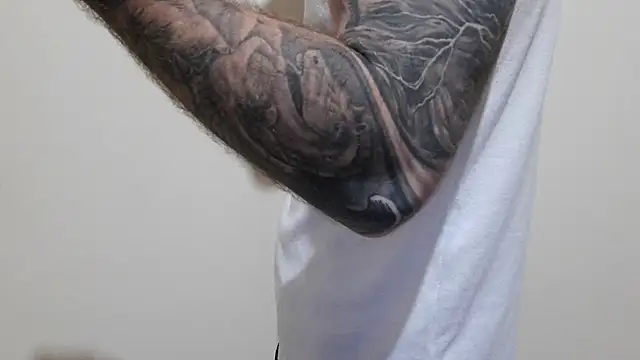 Snapshot of Kenner_fox77 chatting on 02-27-25, 01:52 Kenner fox77 online show from 02-27-25, 01:52