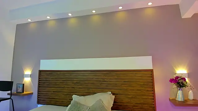 Adelehottman online show from 03-06-26, 12:33