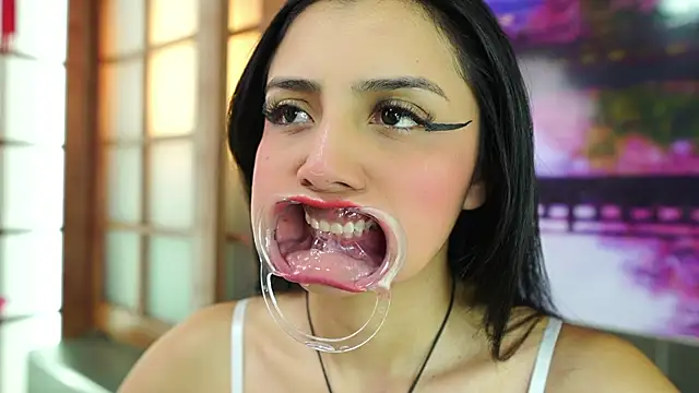 miss lizith online show from 11-20-25, 11:11