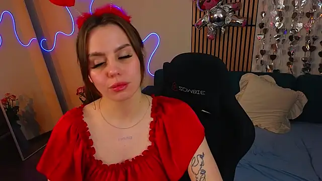 Aisha Riley online show from 02-13-26, 03:45