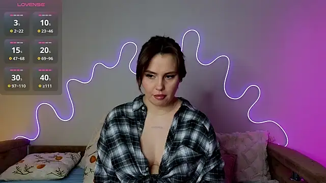 Snapshot of Aisha_Riley chatting on 03-15-25, 03:06 Aisha Riley online show from 03-15-25, 03:06