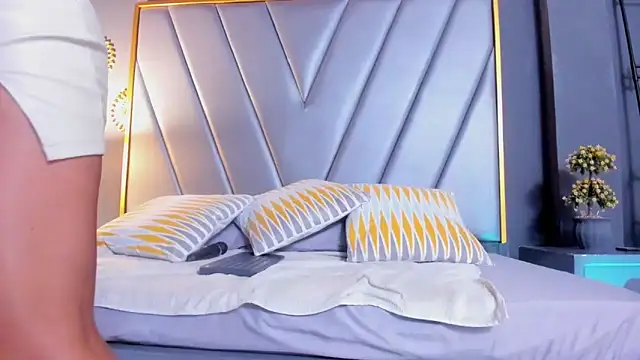 BrendaAdams  online show from 02-23-26, 11:11