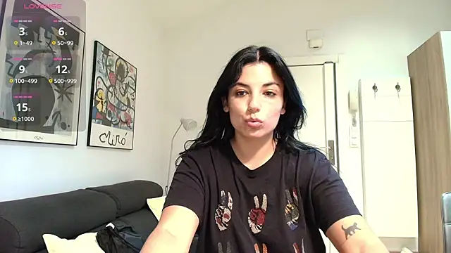 Arya 33 online show from 09-19-25, 06:17