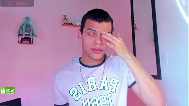 Snapshot of visaelX chatting on 03-16-25, 01:06 visaelX online show from 03-16-25, 01:06