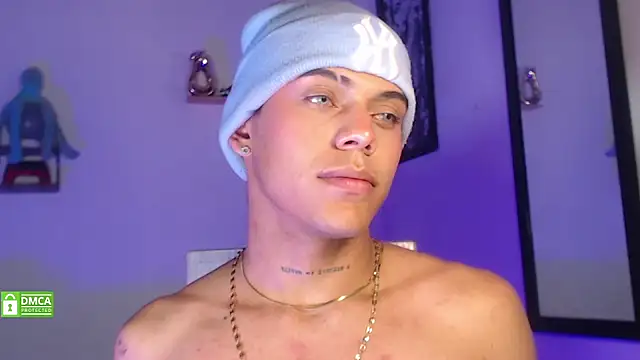 Snapshot of visaelX chatting on 03-22-25, 10:28 visaelX online show from 03-22-25, 10:28