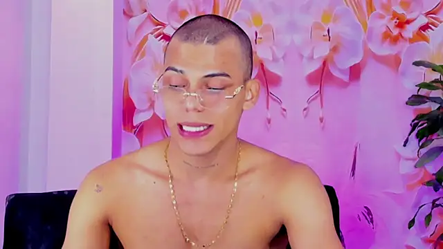 Snapshot of visaelX chatting on 01-19-25, 05:28 visaelX online show from 01-19-25, 05:28