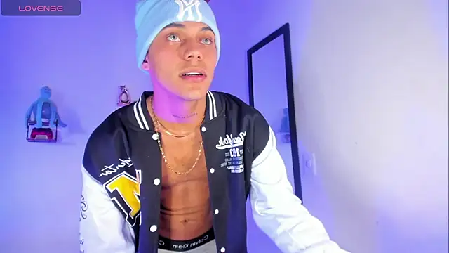 Snapshot of visaelX chatting on 03-07-25, 12:23 visaelX online show from 03-07-25, 12:23