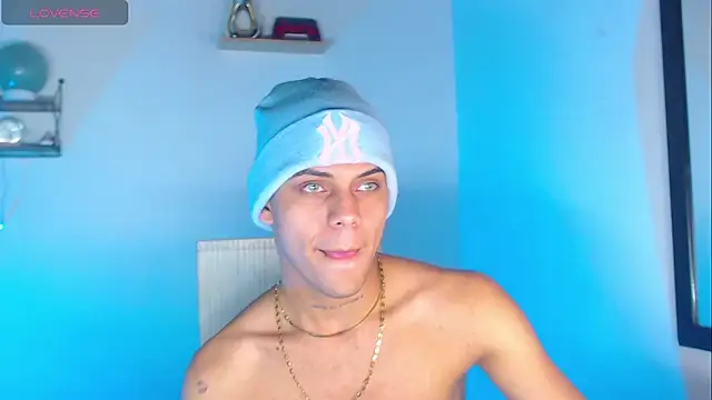 Snapshot of visaelX chatting on 03-04-25, 04:38 visaelX online show from 03-04-25, 04:38