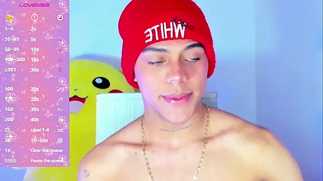 Snapshot of visaelX chatting on 02-17-25, 05:34 visaelX online show from 02-17-25, 05:34