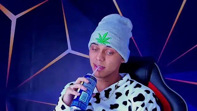 Snapshot of visaelX chatting on 01-26-25, 06:27 visaelX online show from 01-26-25, 06:27