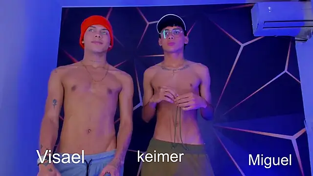 Snapshot of visaelX chatting on 01-28-25, 12:05 visaelX online show from 01-28-25, 12:05