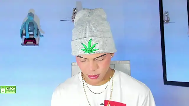 Snapshot of visaelX chatting on 03-20-25, 03:14 visaelX online show from 03-20-25, 03:14