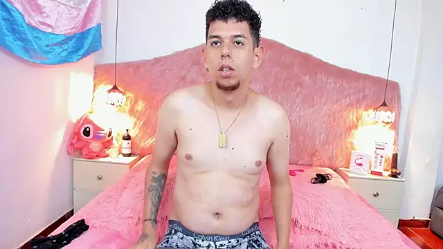 Derek and Skarlet online show from 03-13-26, 02:55