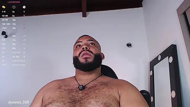 Snapshot of DilanJonnes_ chatting on 06-16-26, 06:08 DilanJonnes online show from 06-16-26, 06:08